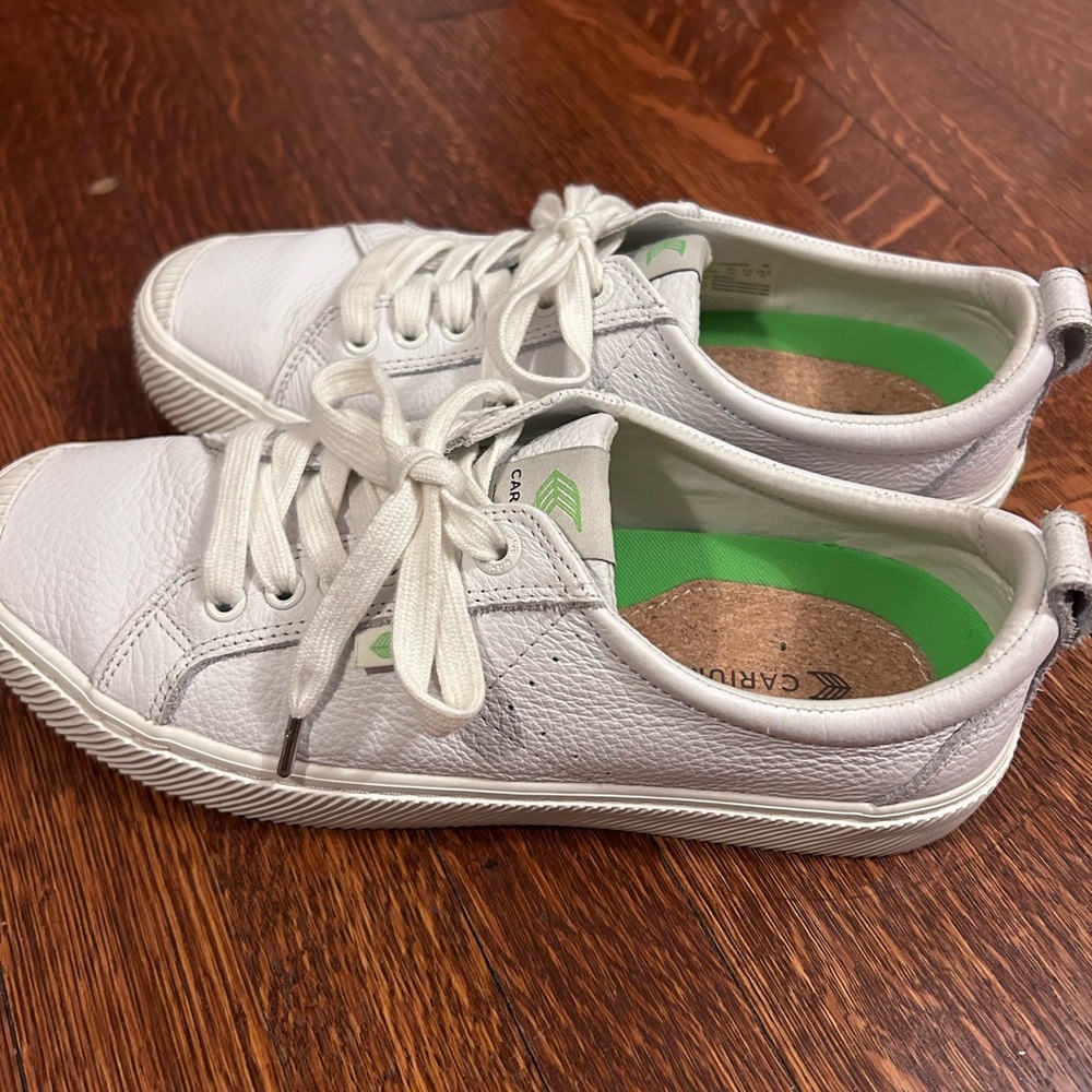 Cariuma Women’s Oca Low Premium Leather
